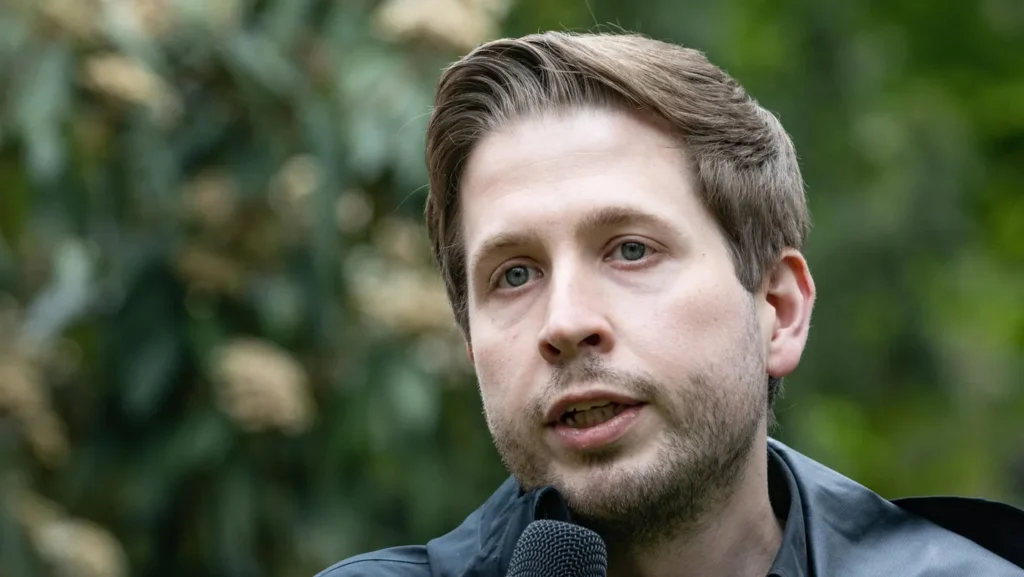 Kevin Kühnet krank – Warum sein Rücktritt so viele Fragen aufwirft kevin kühnet krank
